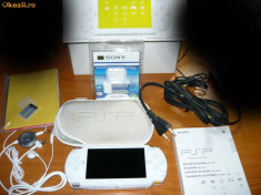 PSP Value Pack White Edition + Card 2GB - Pachet Complet foto