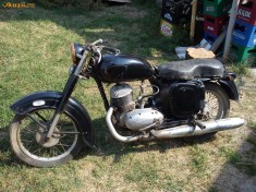 motocicleta de epoca CZ 175cc 1961 functional foto