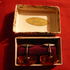 Pereche Butoni vechi in cutie originala