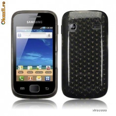 HUSA SAMSUNG S5660 GALAXY GIO NEAGRA SEMITRANSPARENTA SILICON TPU GEL MODEL TPU Asigura o protectie impotriva zgarieturilor si a socurilor foto