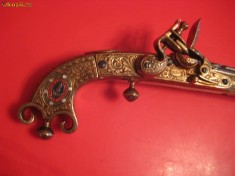 1 - ARME DE PANOPLIE - PISTOL HAIDUCESC DE PANOPLIE - BRONZ SI METAL foto