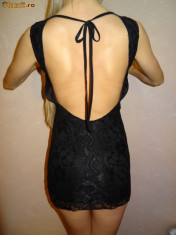 rochie sexy, club, spate gol, neagra, seara foto