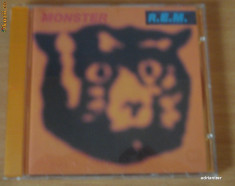 R.E.M. - Monster foto