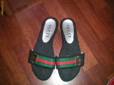 Papuci slapi sandale incaltaminte femei vara Gucci, zara,bershka,stradivarius,pull and bear,mango,adidas,puma,nike,ugg,massimo dutti foto