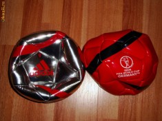 Vand minge fotbal ADIDAS - coca cola - si minge fotbal Coca Cola FIFA World Cup 2006. Ambele mingi de fotbal castigate la promotie COCA-COLA foto