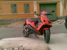 Scuter Malaguti f12 tuning (top performance,malossi,stage6,polini,giannelli) foto