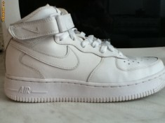 Adidasi Tip Gheata Nike Originali foto