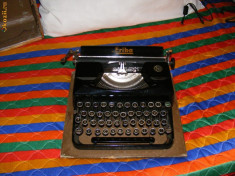 masina de scris ERIKA foto