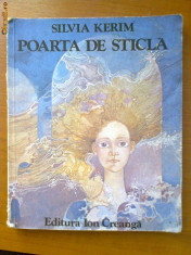 POARTA DE STICLA - SILVIA KERIM foto