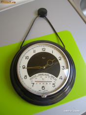 Vand ceas de perete Vechi Majak cu termometru si brometru foto