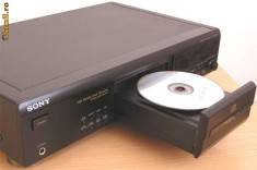 CD Player SONY CDP-XE 700 QS foto