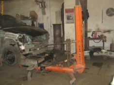 CAL DE TRAS CAROSERII foto