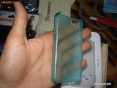 Capace huse iPhone 4G sau 4S model subtire ultrathin + folii cadou! foto