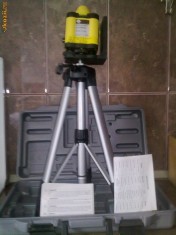 NIVELA LASER ROTATIVA foto
