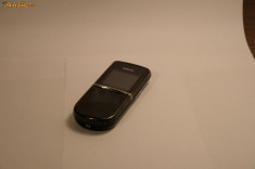 Nokia 8800 cu carcasa de Sirocco Black, defect pentru piese foto