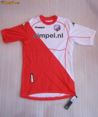 Tricou Original FC Utrecht oferit de Mihai Nesu foto