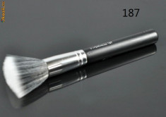 Pensula, pensule MAC / M.A.C. stippling 187 stufoasa par natural pudra blush fard de obraz fond de ten foto
