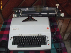masina de scris electrica olympia foto