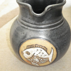 vas din ceramica decorat manual