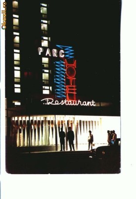CP76-48- Mamaia- Hotelul si restaurantul Parc (circulata 1966) foto