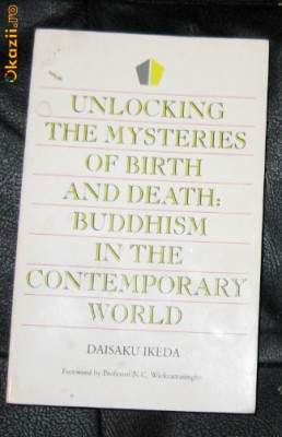 D Ikeda Unlocking the misteries of birth and death: Buddhism... foto