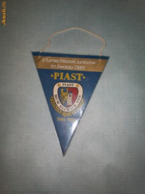 02 Fanion -Il Turniej Pilkarski Juniorow im. Ewalda Dery -PIAST foto