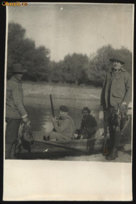 La vanatoare in Delta Dunarii, foto Berman Bucuresti, interbelica foto