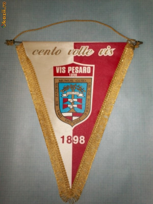 324 Fanion Vis Pesaro -1898 (Club de fotbal -Italia) foto