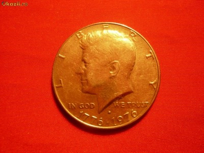 0,5 $ SUA ,Comem. Indep. 1976 ,lit.D ,cal.F.Buna, met.alb ,d=3 foto