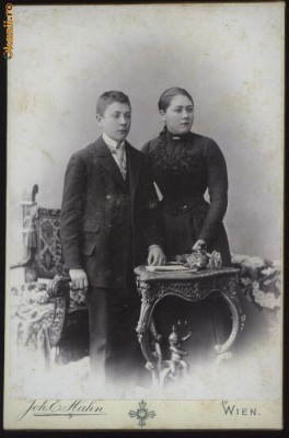 Foto pe carton , Viena , inceput secol 20 , provenind din Bucovina foto