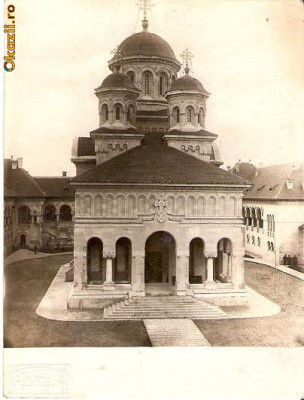 V FOTO 94 Religioasa -Biserica(Manastire?) -Fototehnica Bucuresti, Spl.Cogalniceanu 35-imprimat in sec, colt stanga, jos -antebelica foto