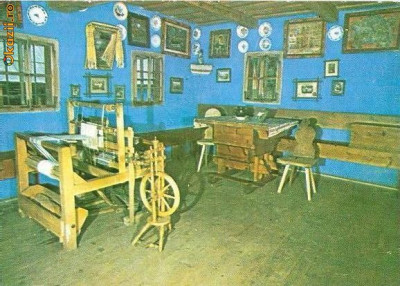 CP196-100 Interiorul gospodariei pastorale din Poiana Sibiului -Muzeul tehnicii populare Sibiu -carte postala, necirculata -starea care se vede foto