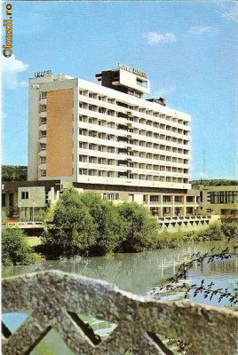 CP196-85 Oradea -Hotel Dacia -parafa ,,Oficiul Judetean de Turism Bibor...&amp;quot;) -carte postala, necirculata -starea care se vede foto