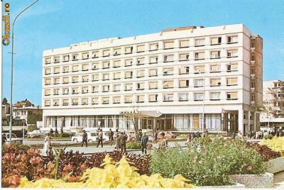 CP198-36 Pitesti -Hotel Muntenia (fara turn) -carte postala, necirculata -starea care se vede foto