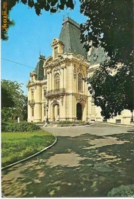 CP200-62 Craiova -Muzeul de arta -carte postala, circulata 1976 -starea care se vede foto