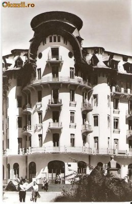 CP204-27 Govora. Sanatoriul balnear. Pavilionul central. -carte postala, circulata 1968 -starea care se vede foto