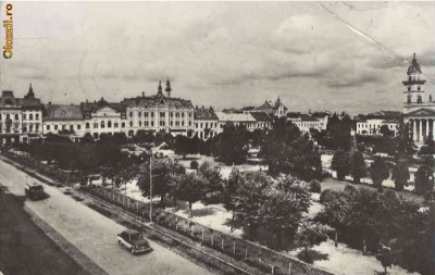 YR9781 RPR satu mare piata libertatii primarie biserica masina de epoca foto