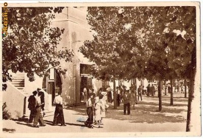 CP205-42 Vasile Roaita -Parcul Clubului CGM -RPR -carte postala, circulata 1952 -timbre cu supratipar -starea care se vede foto