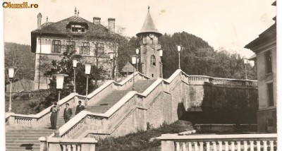 carte postala-PIATRA NEAMT-Scarile spre turnul lui Stefan cel Mare foto