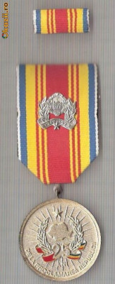 CIA 261 Medalie ,,25 de ani de la Proclamarea Republicii&amp;quot; -dimensiuni circa 90X35 milimetri foto