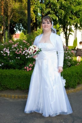Rochie De Mireasa Pt Doamne Mai Plinute Arhiva Okaziiro