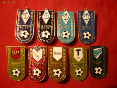 Set 9 Insigne Campion Fotbal URSS foto