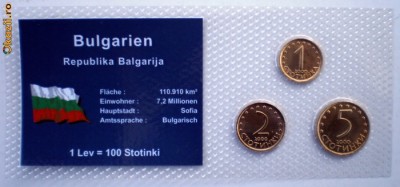5.330 BULGARIA SET 3 MONEDE UNC IN FOLDER 1, 2, 5S 2000 foto