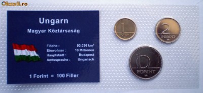 5.311 UNGARIA SET 3 MONEDE UNC IN FOLDER 1F 2004, 2F 2007, 10F 2004 foto
