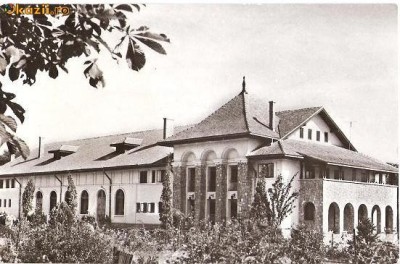 CP 209-73 Breaza -Casa de cultura -RPR -circulata 1966 -starea care se vede, putin prafuita pe spate foto