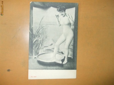 Carte postala arta semierotica fata la imbaiat foto