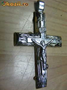 CRUCIFIX frumos si impozant ,pentru gat foto