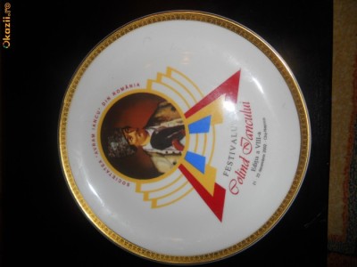 FARFURIE OCAZIONALA AVRAM IANCU EDITIA A VIII-A 2002 foto