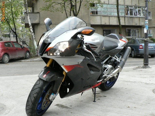 Aprilia RSV 1000 Factory Aprilia RSV 1000 Factory
