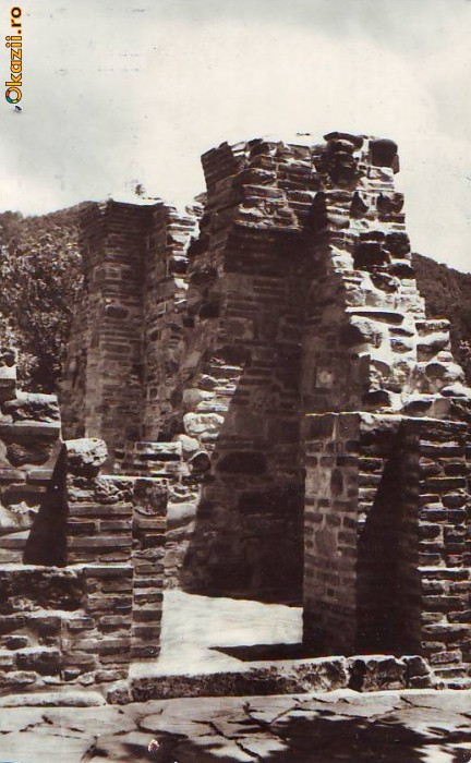 S11455 Ruinele vechii manastiri de la Cozia CIRCULAT 1970